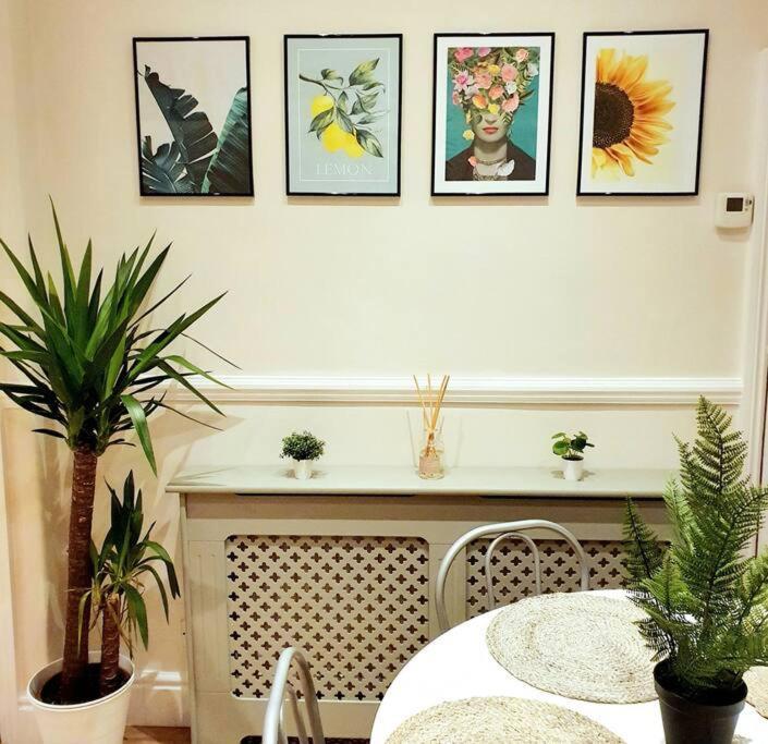 Little Cosy Getaway - York Villa Bagian luar foto