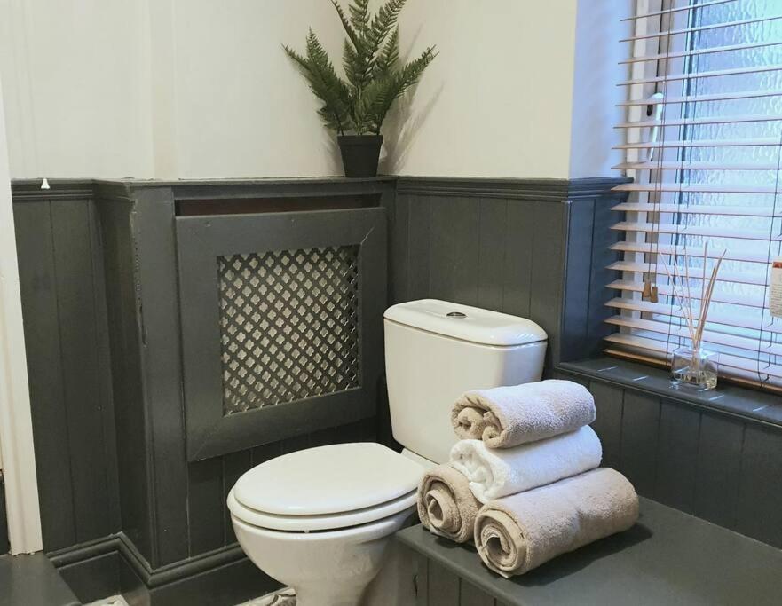 Little Cosy Getaway - York Villa Bagian luar foto